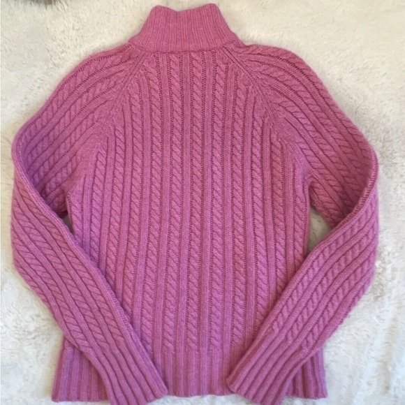 GAP Pink Wool Cardigan Sweater with Front Zipper | Sz M | 100% Lamb Wool ๐ - Picture 5 of 13